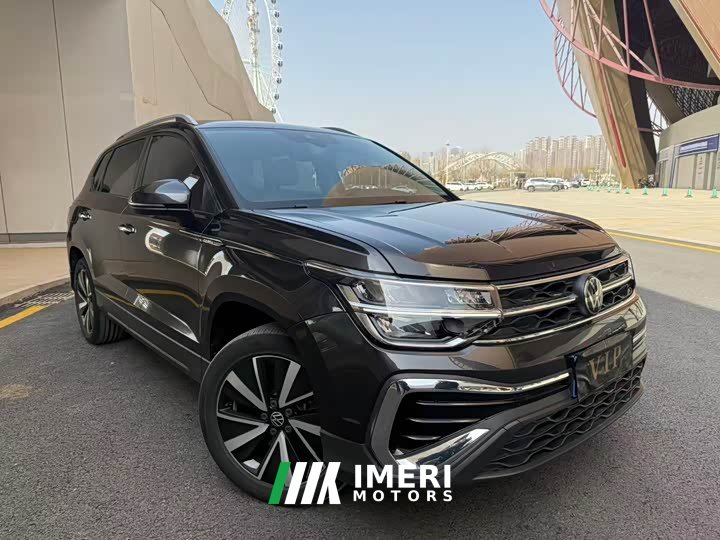 Volkswagen 300TSI 2WD Edition
