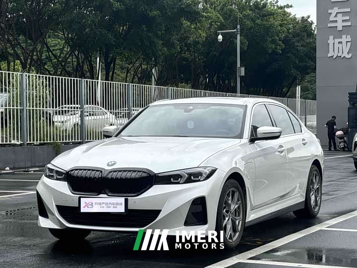 BMW i3 2022 eDrive 35 L
