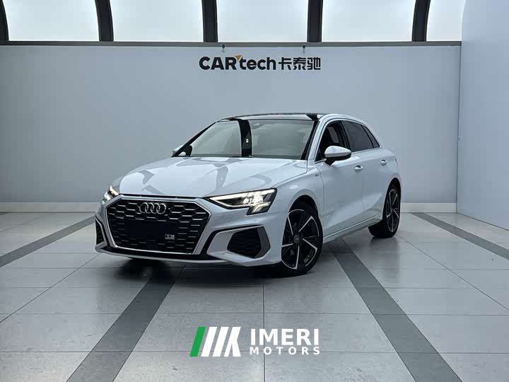 Audi A3 Sportback 35 TFSI luxury sports