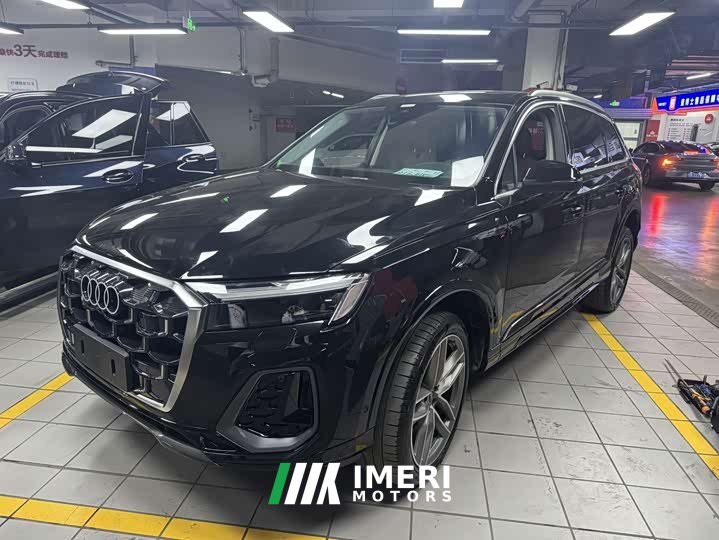 Audi Q7 45 TFSI quattro S line sports