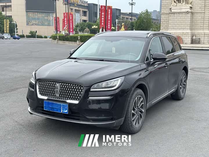 Lynk & Co Adventurer 2.0T two-wheel drive exclusive edition