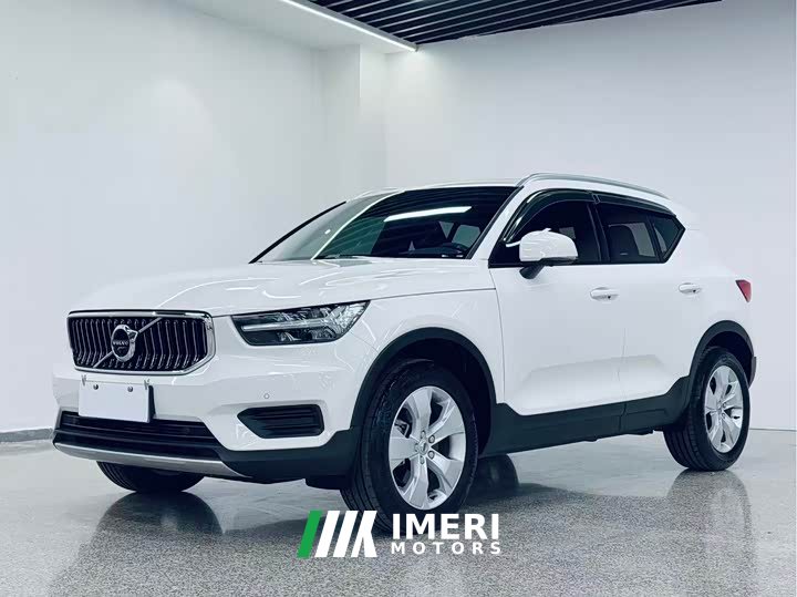 Volvo XC40 T4 four-wheel drive smart travel fashion version