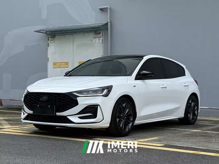 Lynk & Co Focus 2022 Hatchback EcoBoost 180 Automatic ST Line