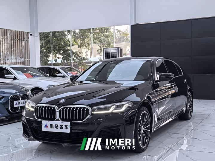 BMW 5 Series 530Li leading M sports package