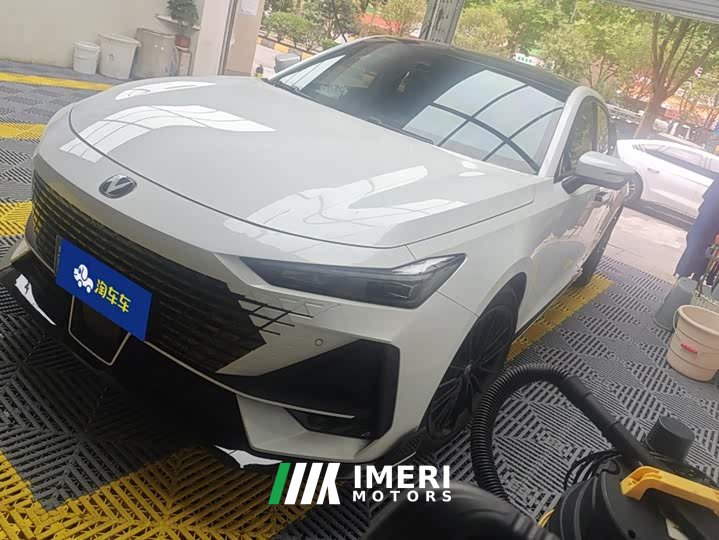Changan UNI-V 1.5T 500Bar high-energy sports version