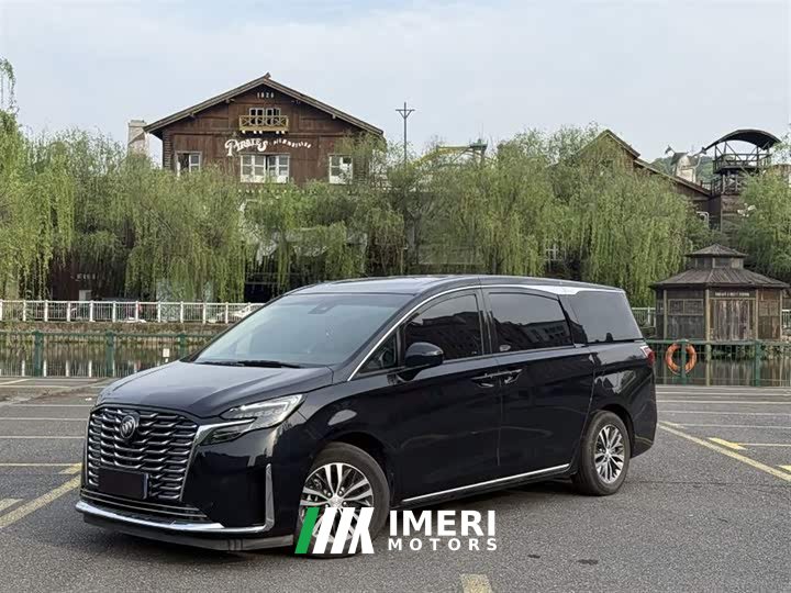 Buick GL8 ES Lu Zun Exclusive