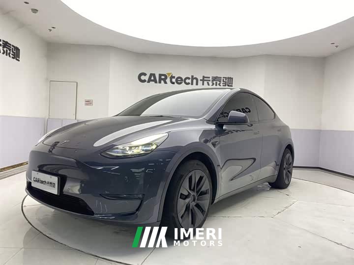 Tesla Model Y standard range rear-wheel drive version