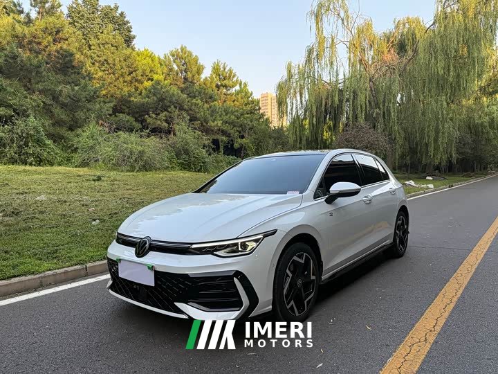 Trumpchi M6 2023 PRO 270T DCT Luxury Edition