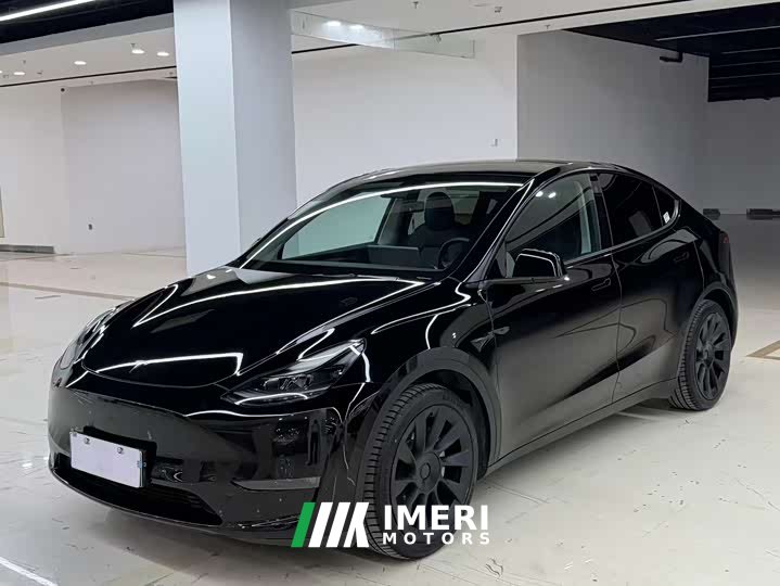 Tesla Model Y standard range rear-wheel drive version