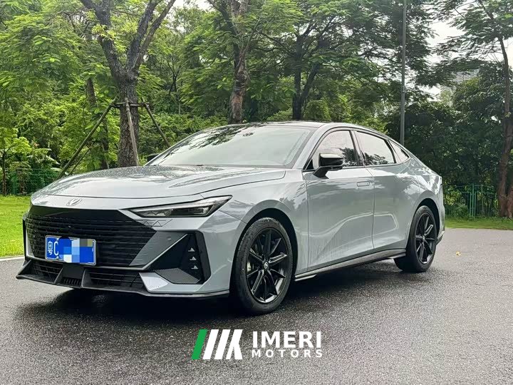 Changan UNI-V 1.5T ZunGui Edition