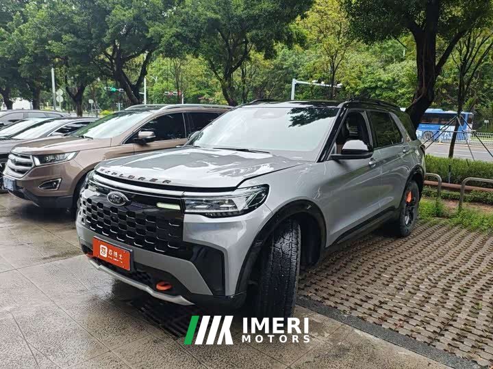 Ford Explorer 2024 2.3T EcoBoost Kunlun Peak Edition 7 seats