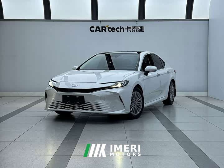 Toyota Camry Hybrid 2.0HG Premium Edition