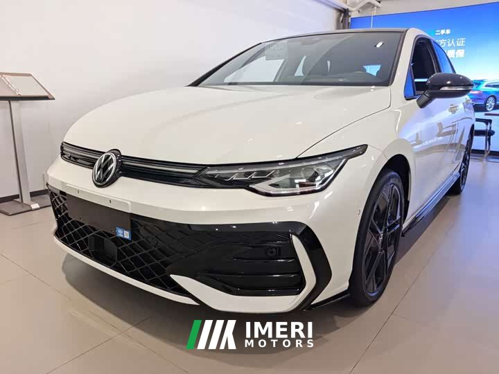 Volkswagen Golf 2025 300TSI R-Line