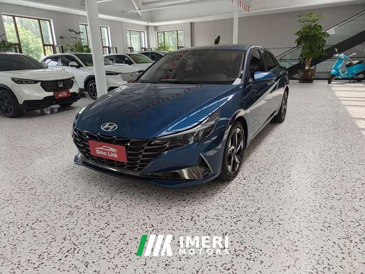 Hyundai Elantra 2022 1.5L CVT LUX Premium Edition
