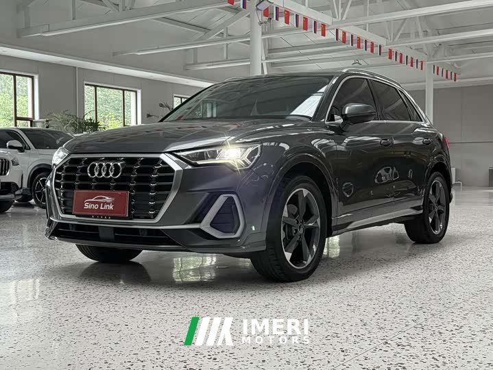 Audi Q3 35 TFSI Fashionable and Dynamic