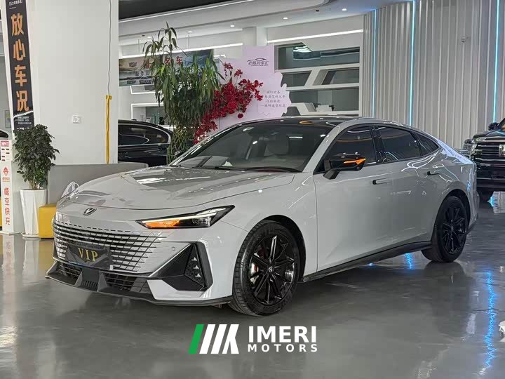 Changan UNI-V 1.5T Prestige Edition