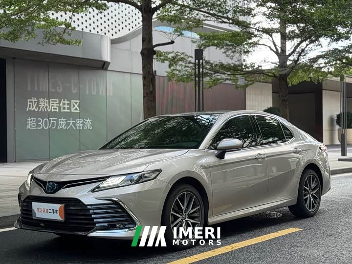 Toyota Camry Shuangqing 2.5HG Deluxe Edition