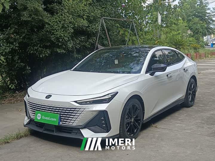 Changan UNI-V 2022 1.5T ZunGui Edition