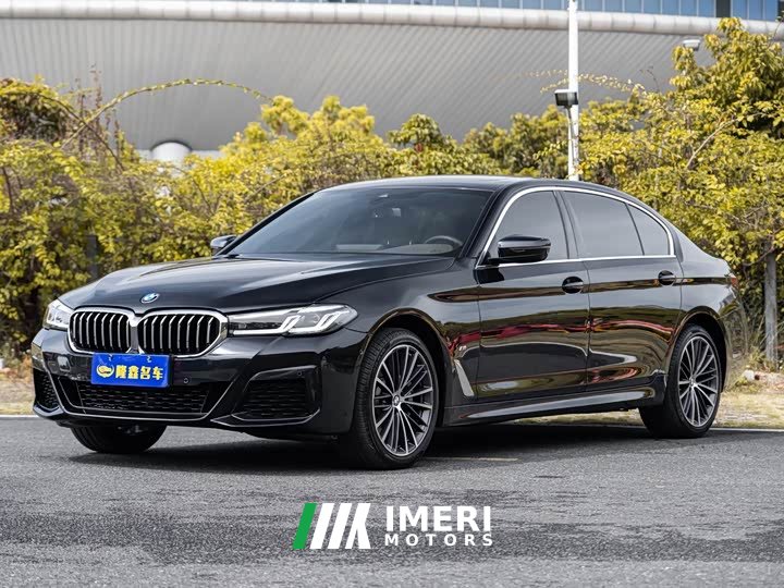 BMW 5 Series 530Li leading M sports package