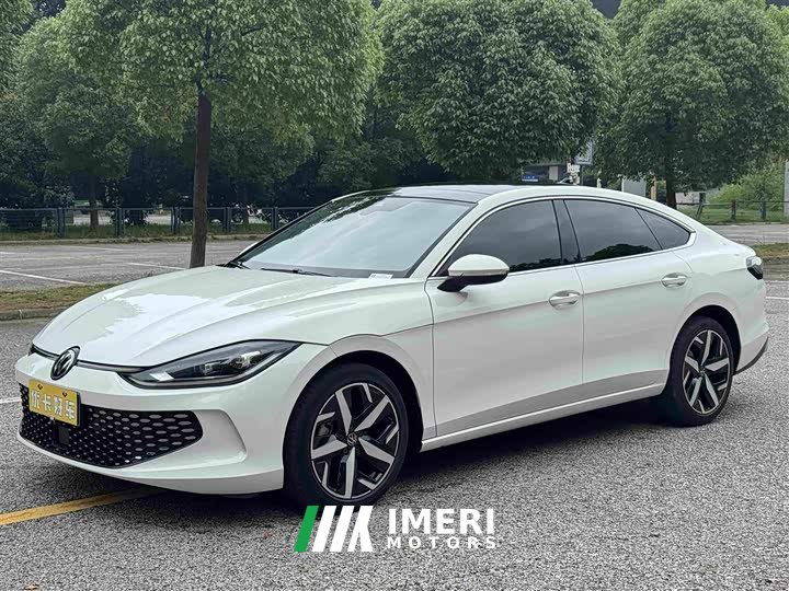 Volkswagen Lamando L 280TSI DSG Cool-La Edition