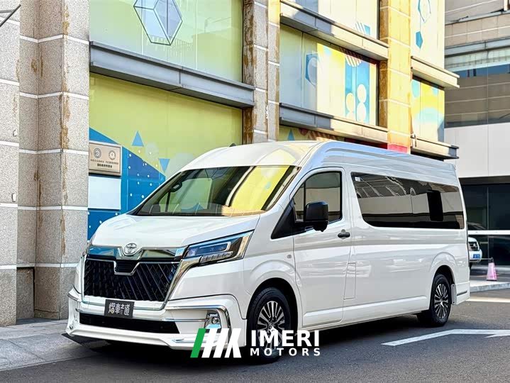 Toyota 2022 Toyota Hiace 3.5L Middle East Specification