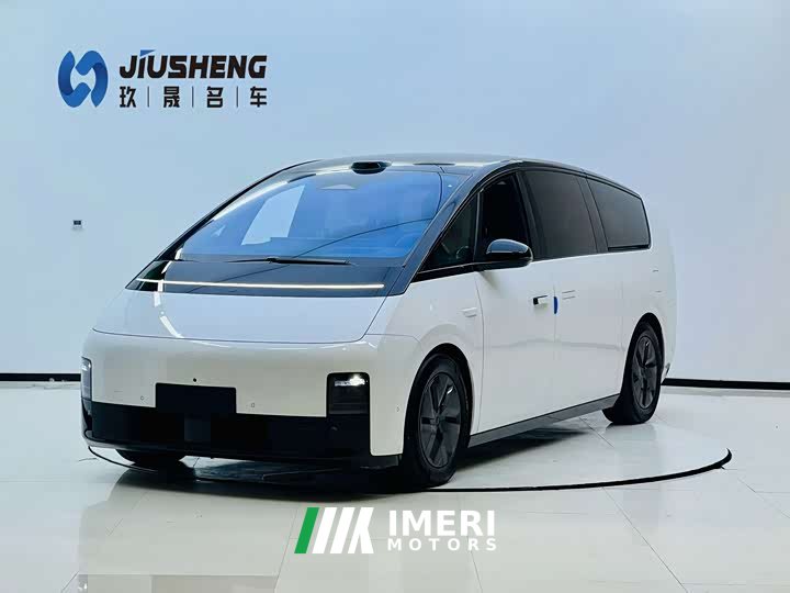 Li Auto Ideal MEGA Home Family Special Edition