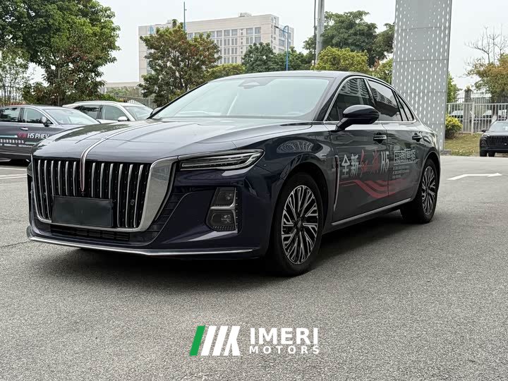 Hongqi H5 2.0T automatic smart connected flag version