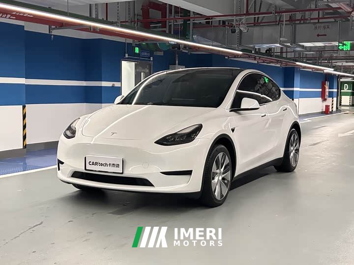 Tesla Model Y rear-wheel drive version