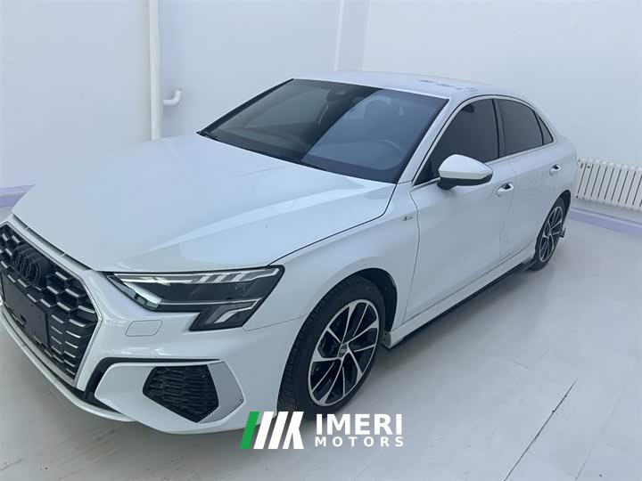 Audi A3 A3L Limousine 35 TFSI aggressive and sporty