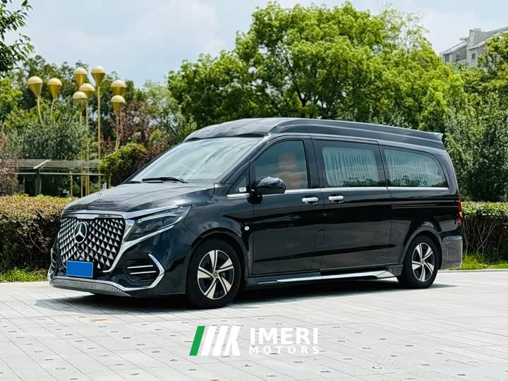 Mercedes-Benz Vito 2024 2.0T Business Edition 8 seats