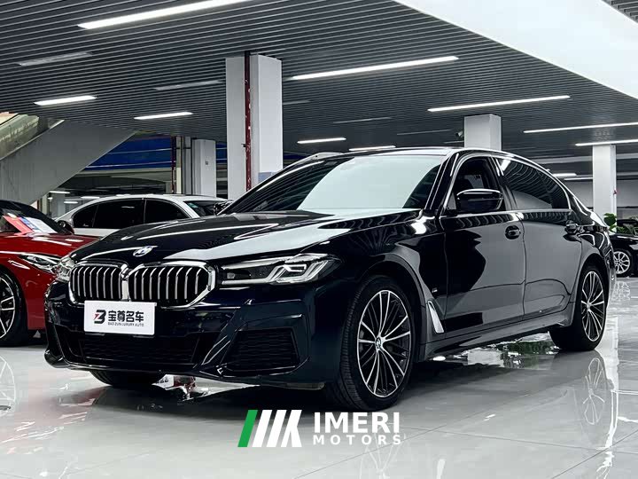 BMW 5 Series 530Li leading M sports package