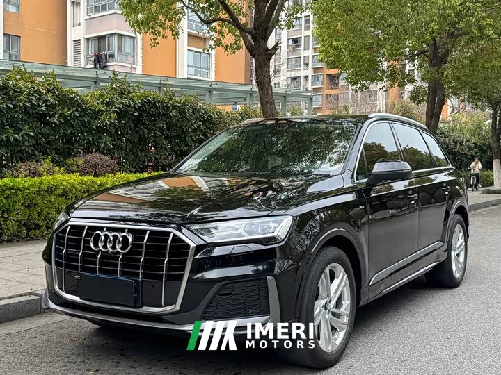 Audi Q7 45 TFSI quattro S line sports