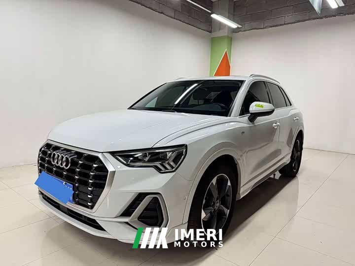 Audi Q3 35 TFSI Fashionable and Dynamic (1.4T)