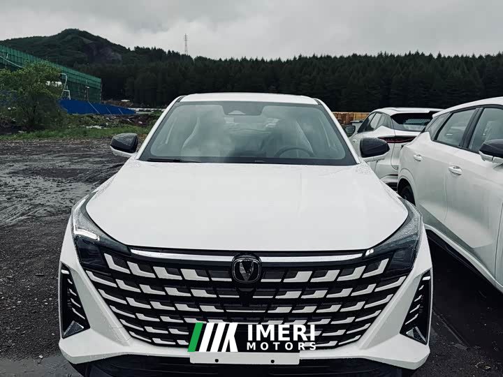 Changan UNI-Z 1.5T Smooth Edition