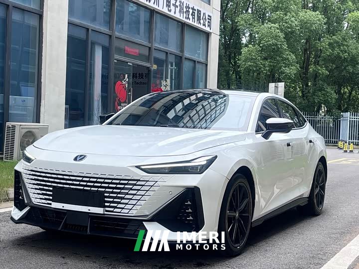 Changan UNI-V 1.5T premium