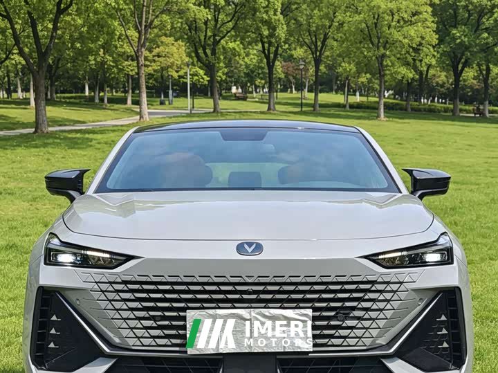 Changan UNI-V 2022 1.5T premium