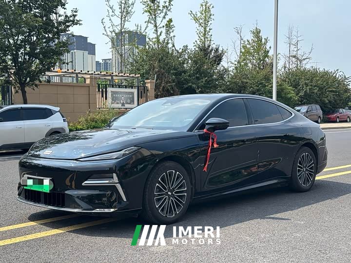 Geely Galaxy Star 8 130km EM-i Premium Edition