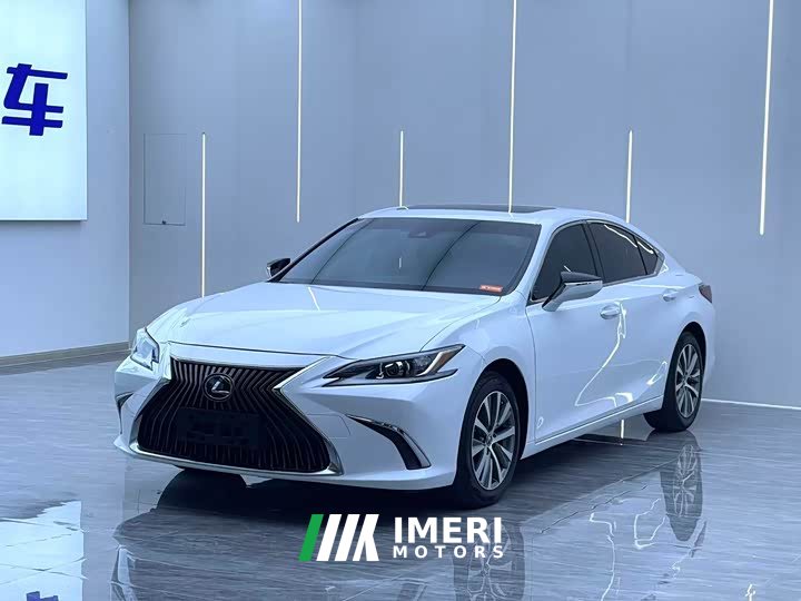 Lexus ES 200 Excellence Edition
