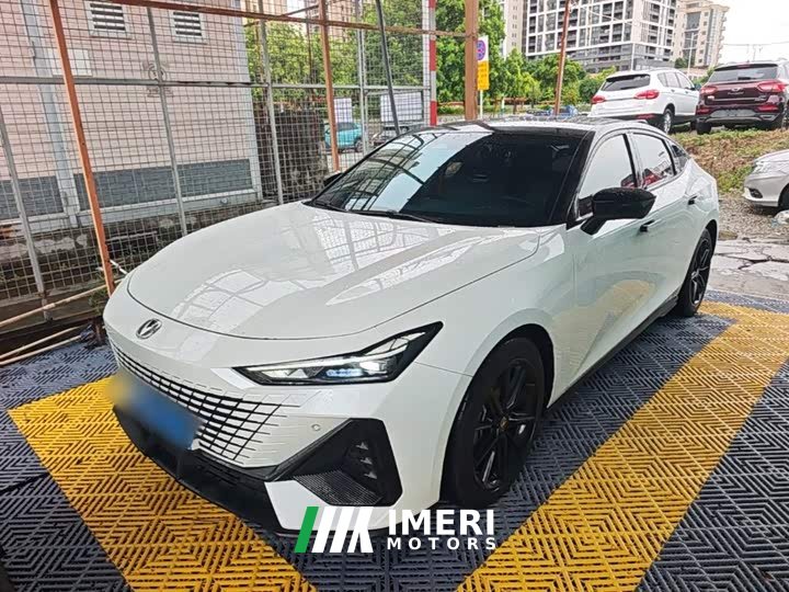 Changan UNI-V 1.5T Prestige Edition
