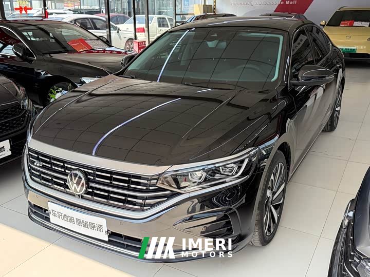 Volkswagen Passat 2023 330TSI Premium Edition