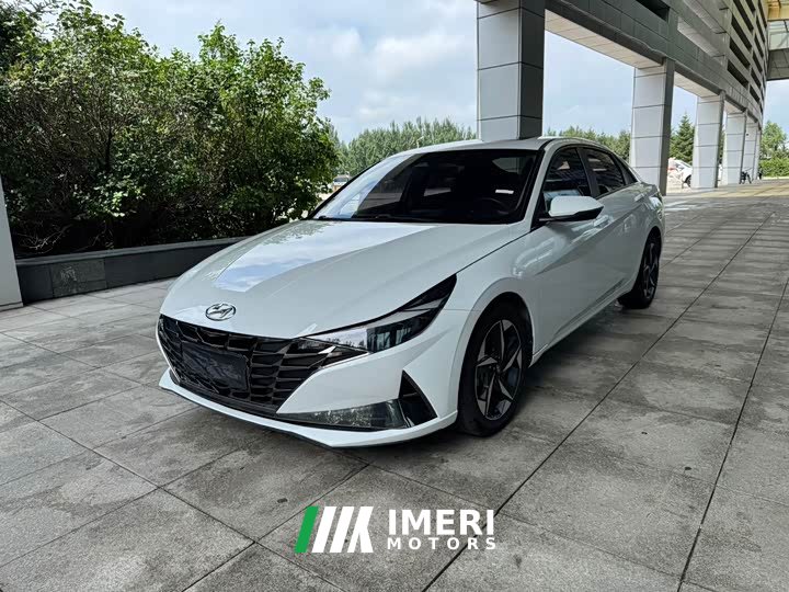 Hyundai Elantra 2023 1.5L CVT LUX Premium Edition