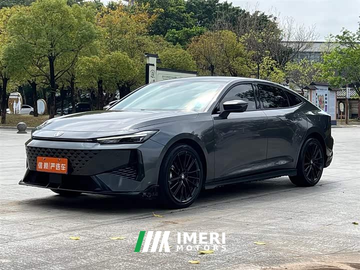 Changan UNI-V 1.5T premium