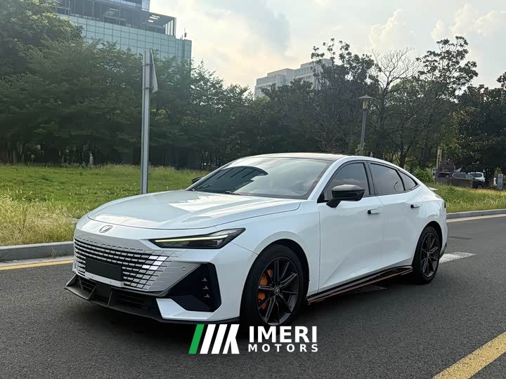 Changan UNI-V 1.5T premium