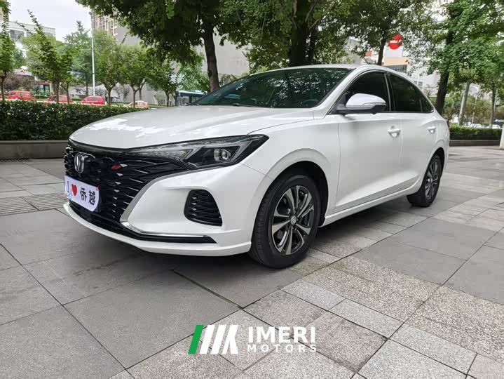 Lynk & Co Eado PLUS Blue Whale NE 1.4T GDI DCT Premium
