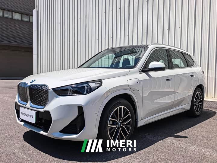 BMW iX1 eDrive25L M Sports Package