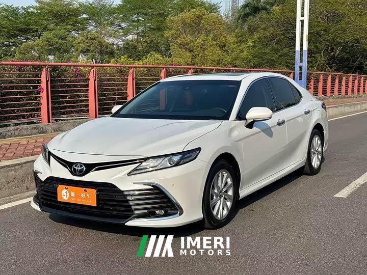 Toyota Camry 2021 2.0G Deluxe Edition
