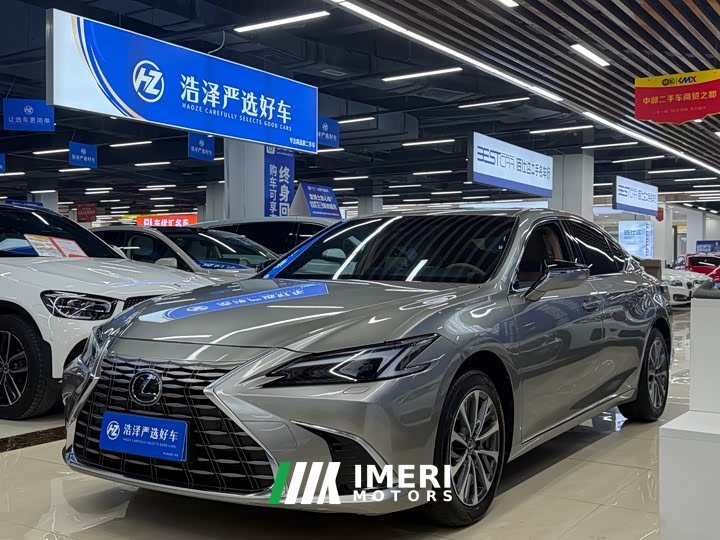 Lexus ES 200 Premium Edition