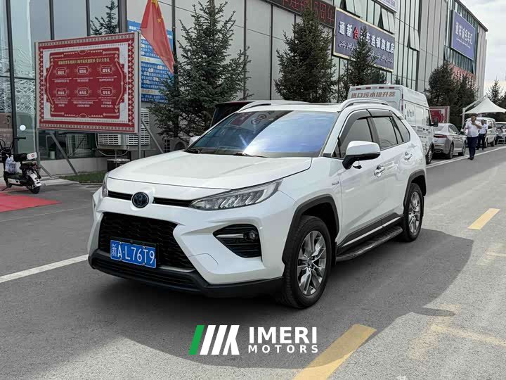 Toyota Wilanda 2.0L CVT two-wheel drive luxury version