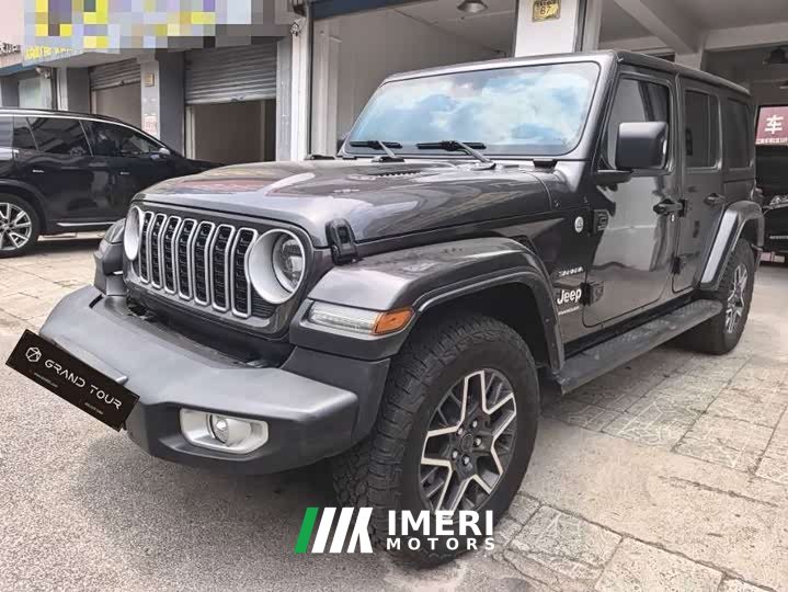 Mercedes-Benz Wrangler 2.0T Sahara four-door version