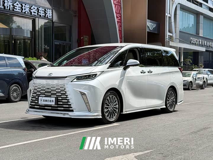 Lexus LM 2023 350h seven-seat elegant version
